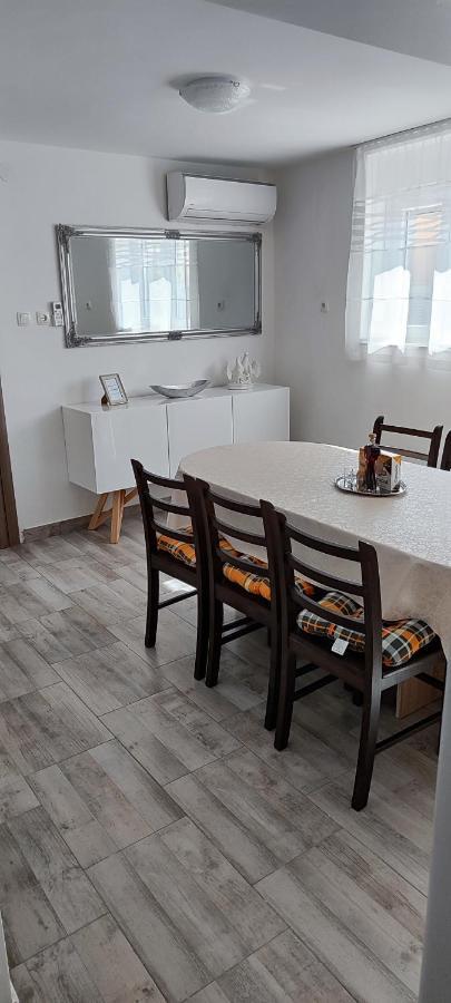 Apartman Leona Kaštela エクステリア 写真