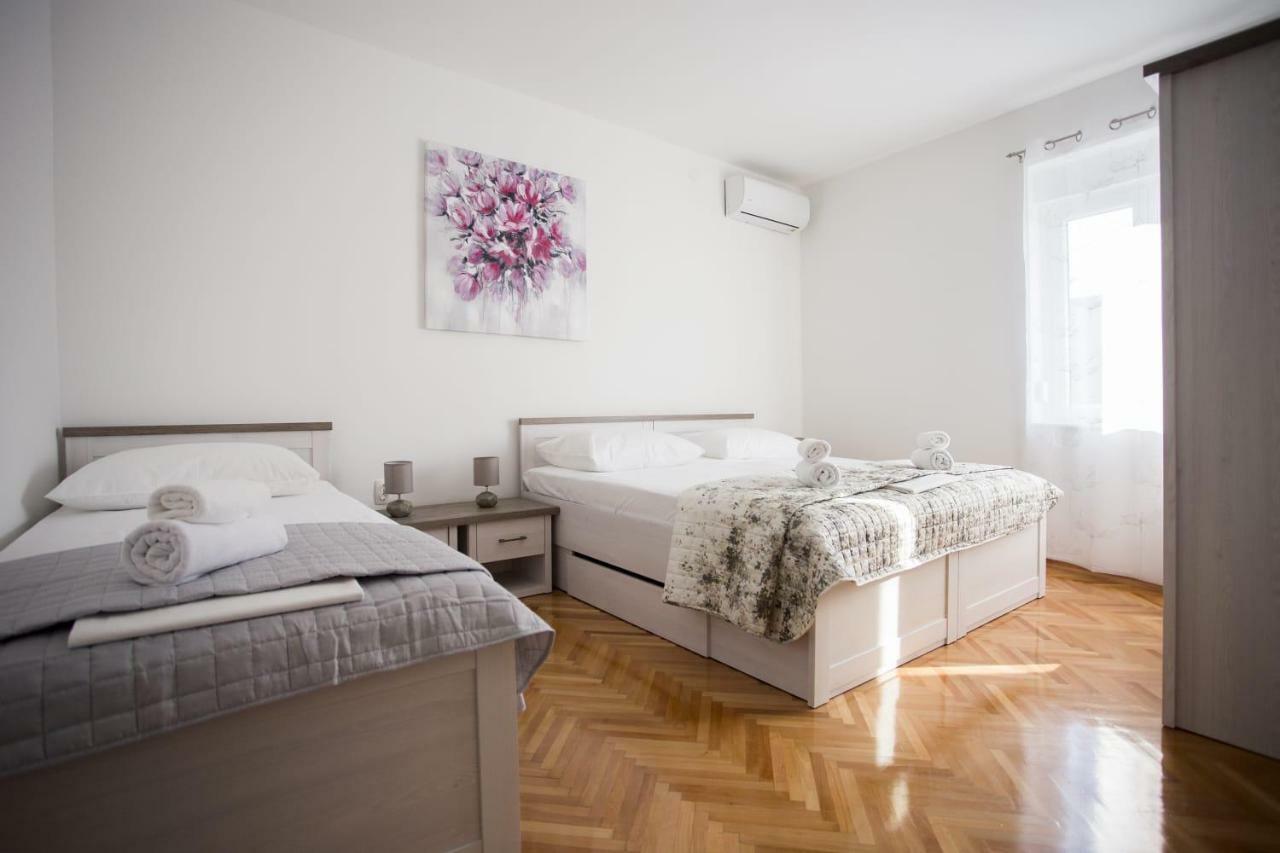 Apartman Leona Kaštela エクステリア 写真